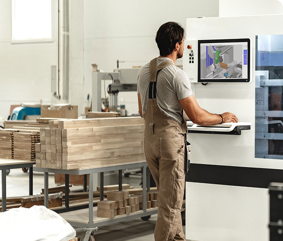 operatore-cnc-lavorazione-legno